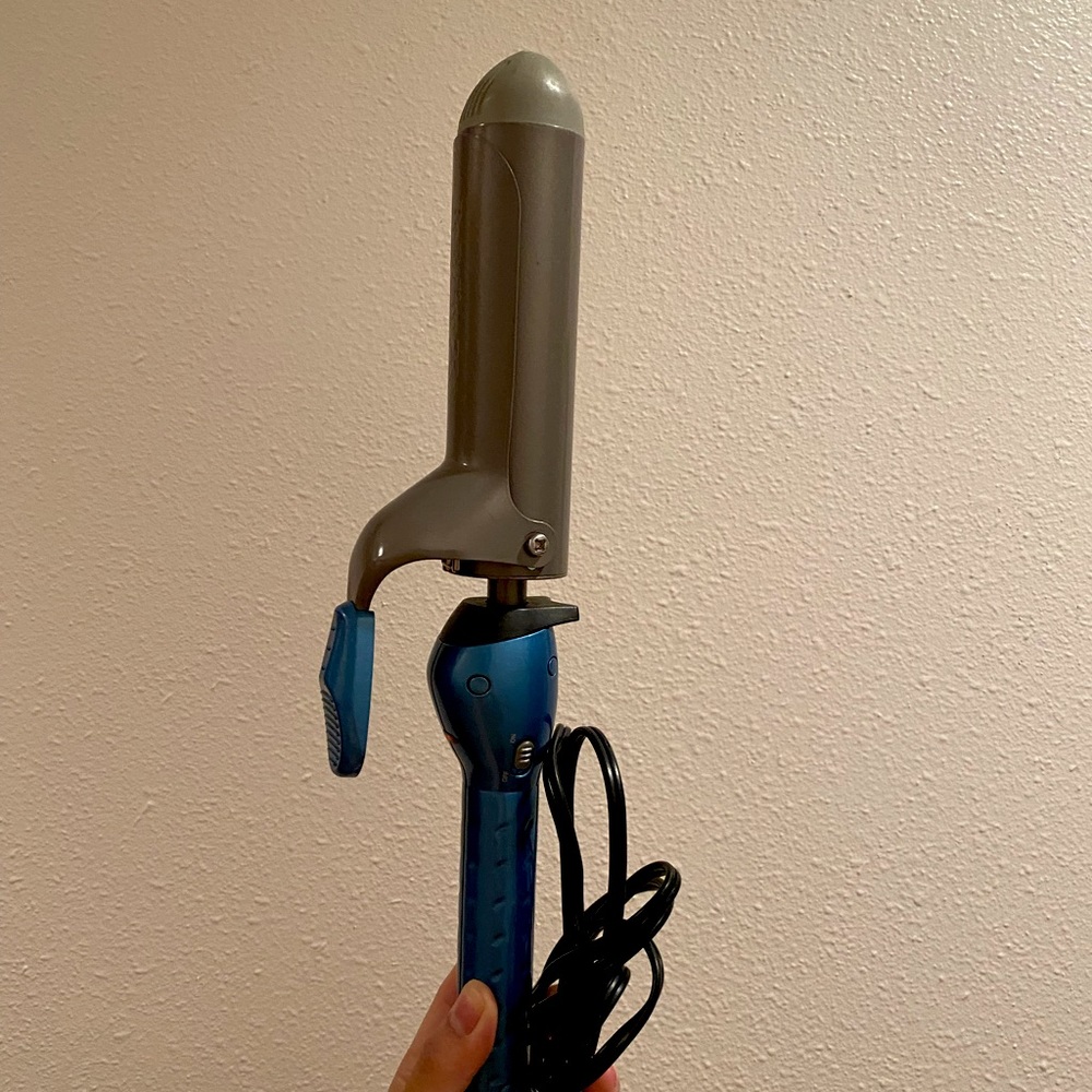 BaByliss 1.5” Titanium Curling Iron